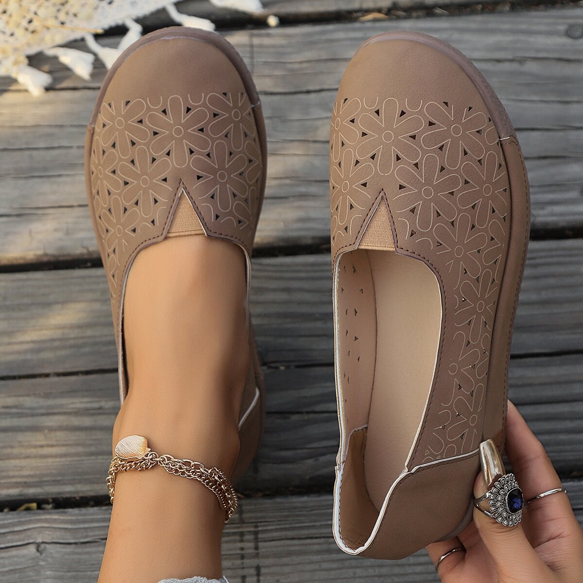 Women's Orthopedic Slip-On Flats with Arch Support โ Fashionable and Versatile Casual Shoes for All-Day Comfort